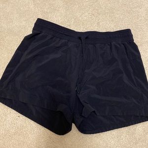 Lululemon Spring Break Away shorts black size 10